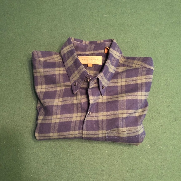 EUC Plaid Flannel Clearwater Outfitters Shirt - Picture 1 of 4